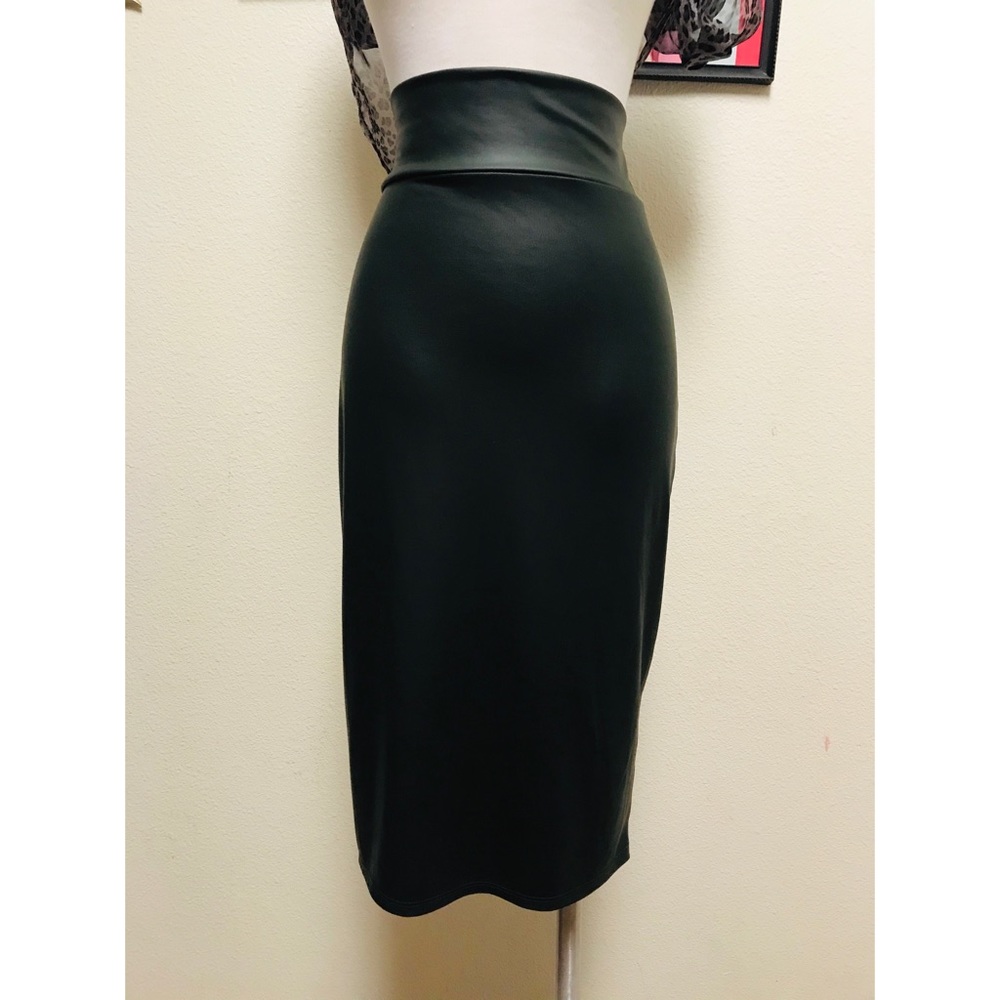 Simlu Stretchy pleather pencil skirt